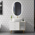 Mueble de baño moderno de roble blanco con espejo inteligente y encimera de mármol
