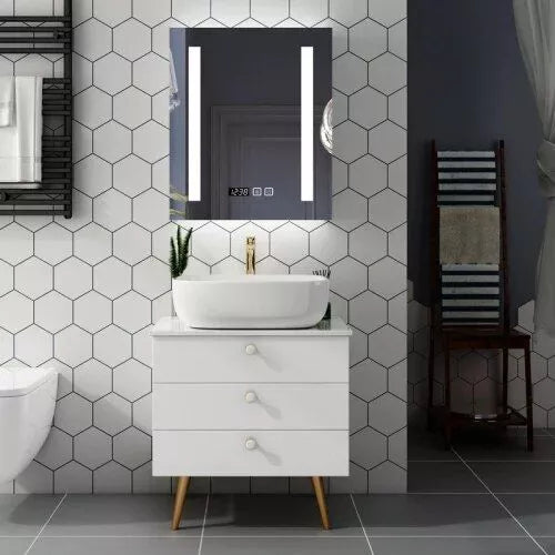 Mueble de baño moderno de roble blanco con espejo inteligente y encimera de mármol